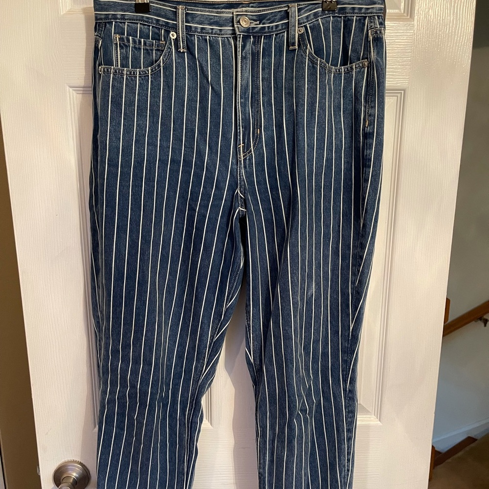 American eagle mom jeans